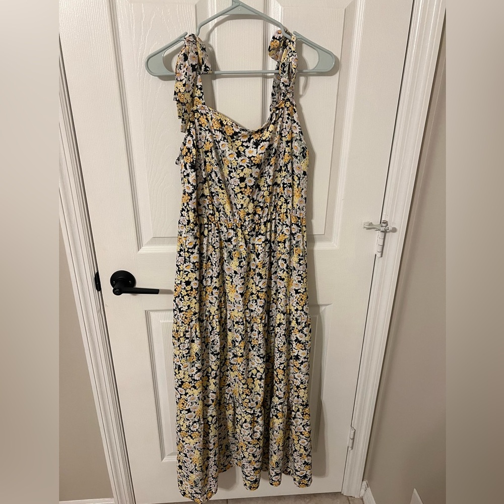 Social Sanctuary Maxi